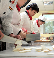 
���㾫Ӣרҵ   �ൺ������ѧУ